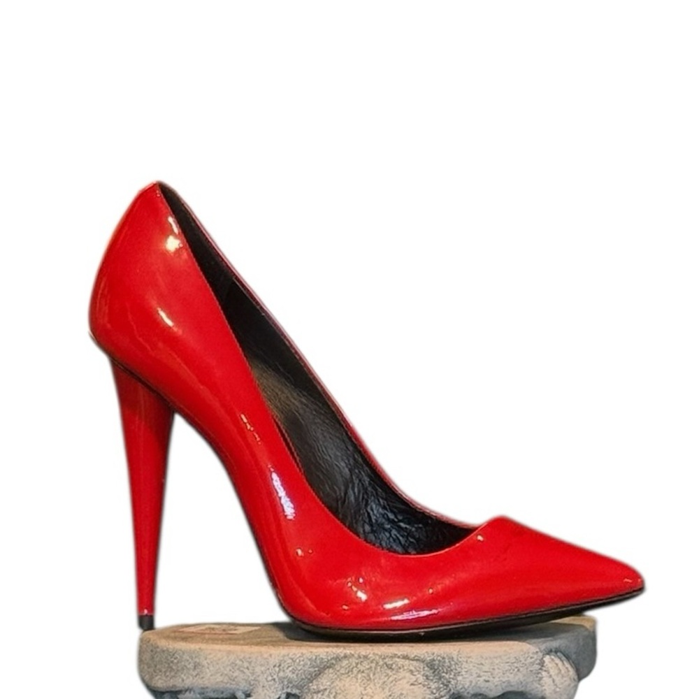 Giuseppe Zanotti red patent leather pumps